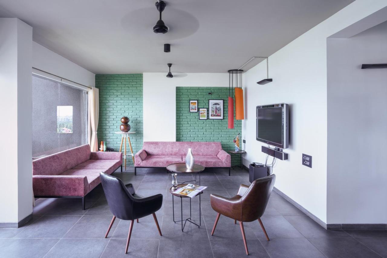 Grey Stone - Lakefront Penthouse Family Rooms Kolhapur Exterior photo